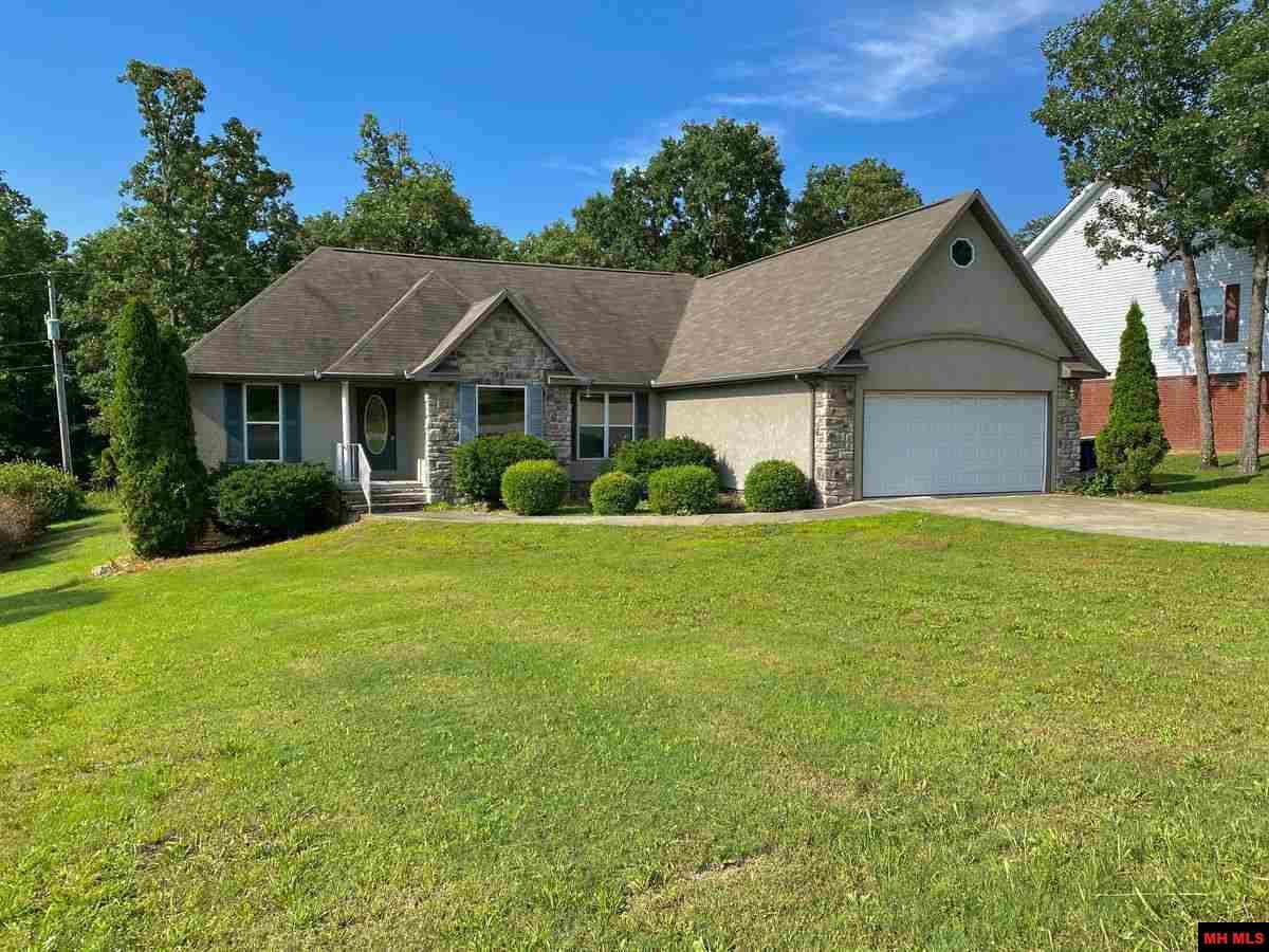 606 Ridgewood Drive - Photo 1