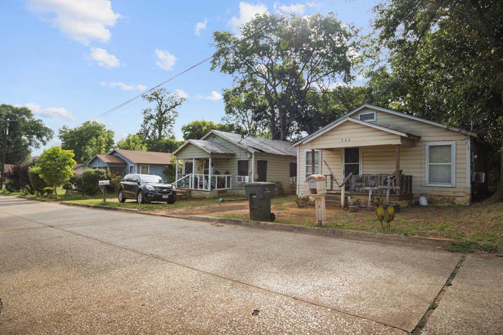 619,701, S Pecan, Nacogdoches, TX 75961 (MLS 22300692) Loblolly