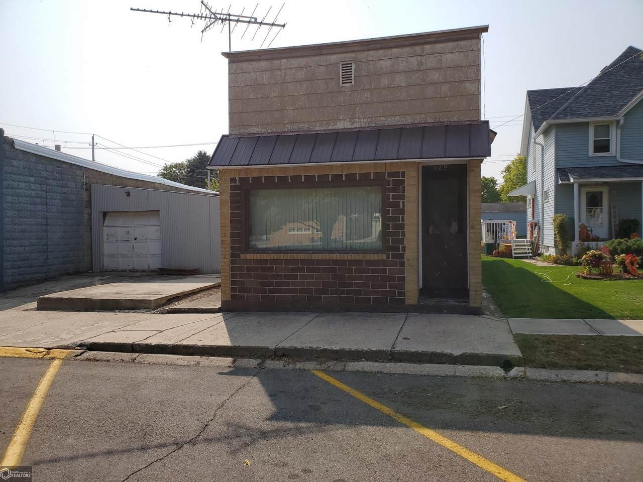 129 Elmore Street - Photo 1