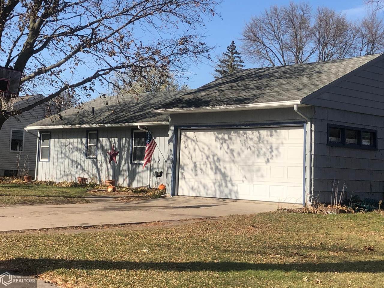820 5th Street - Photo 1
