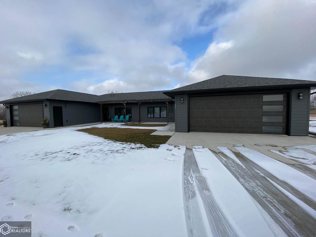 601 Lake Street - Photo 1