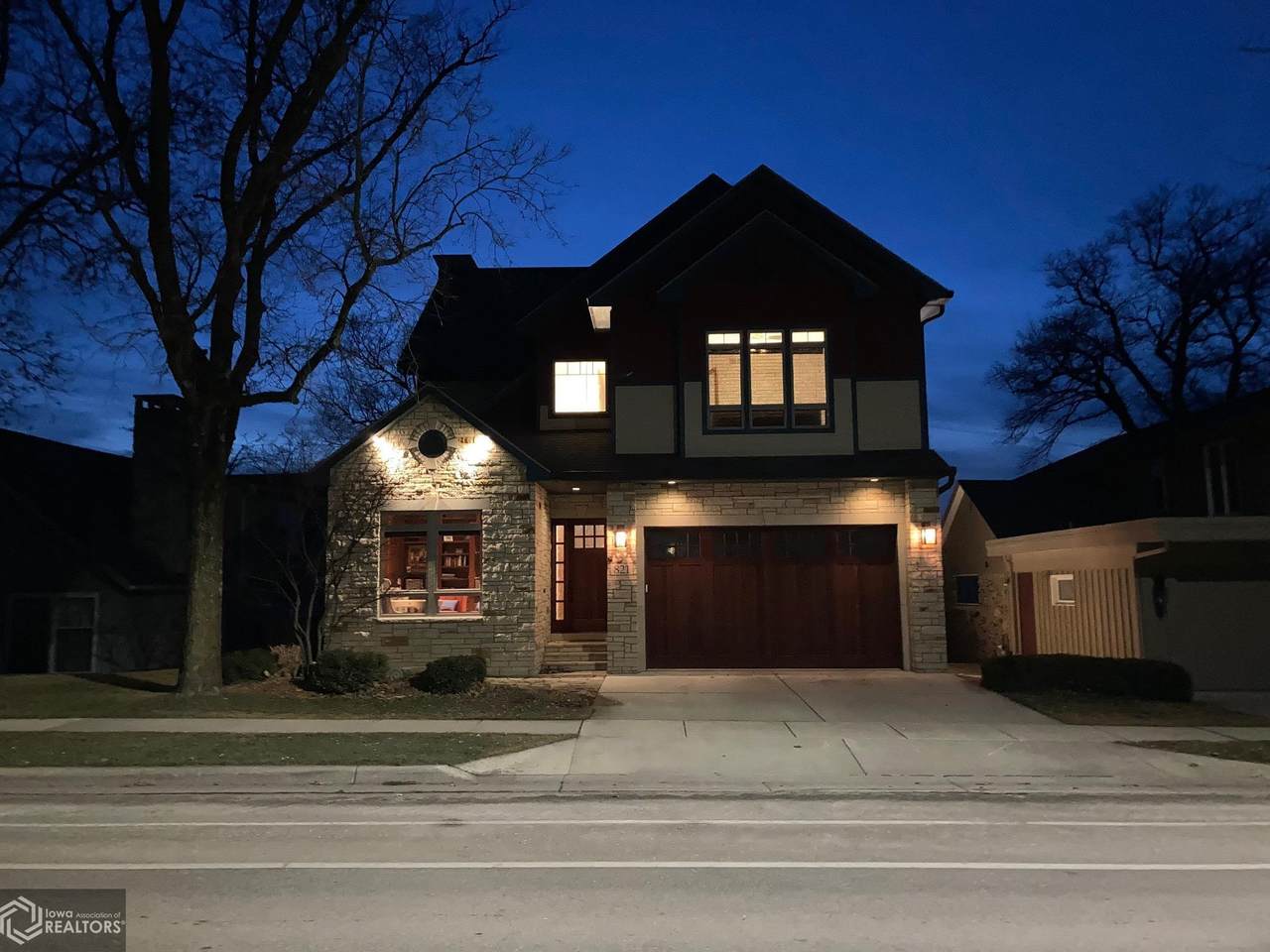 821 Shore Drive - Photo 1