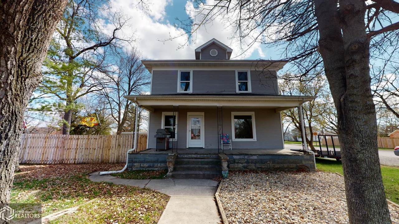 313 Main Avenue - Photo 1