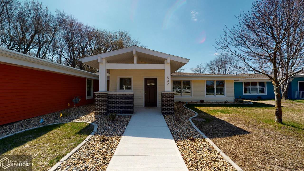502 Oak Hill Court - Photo 1