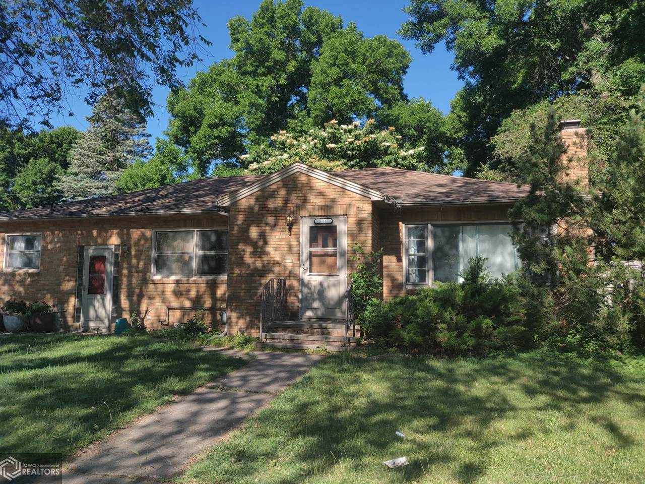 711 4th Street - Photo 1