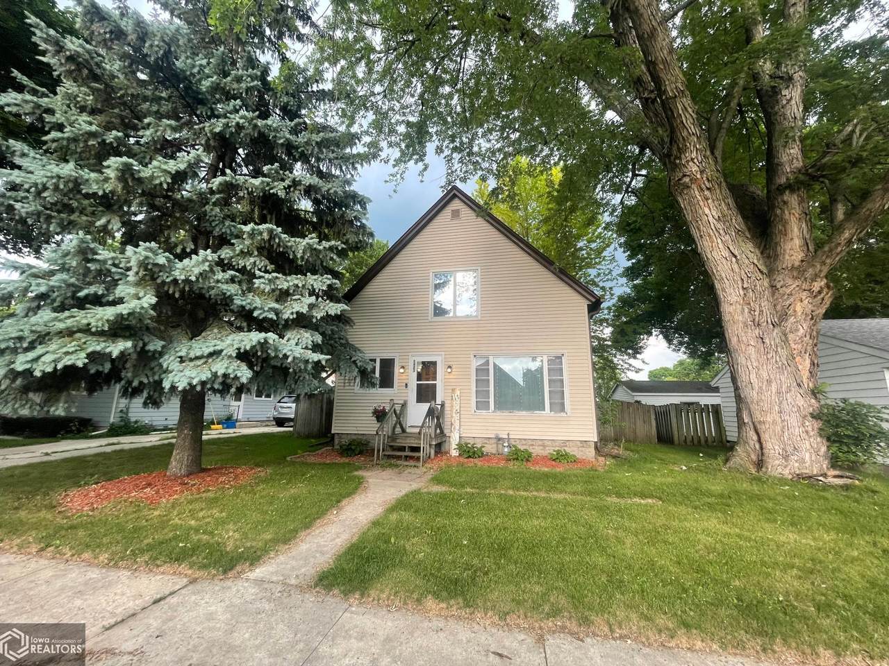 1423 Monroe Avenue - Photo 1