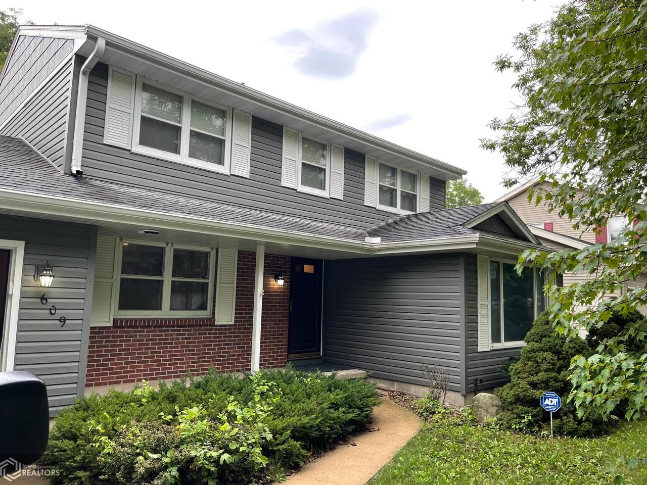 609 Tennessee Place - Photo 1