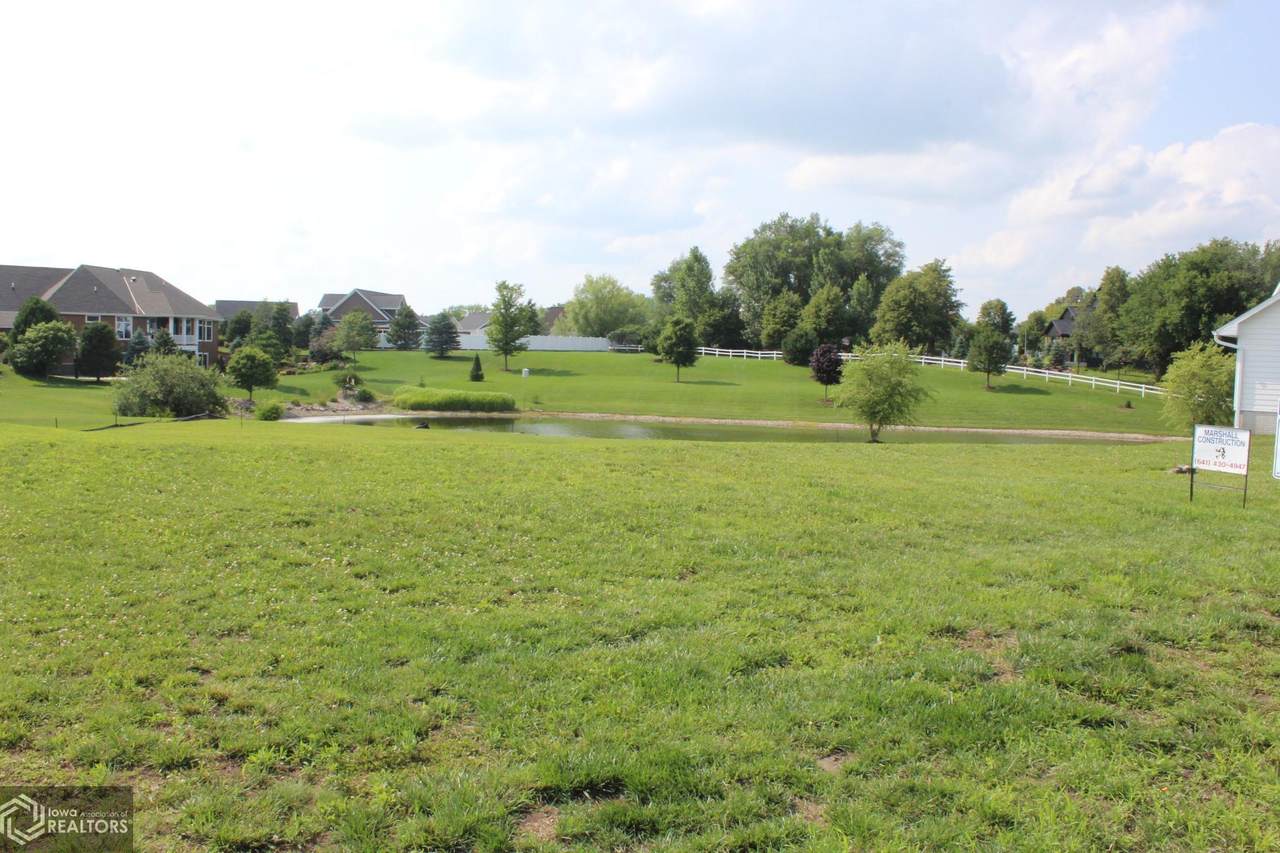 917 Wellington Drive - Photo 1