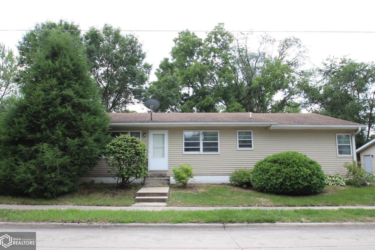 1005 8th Street - Photo 1
