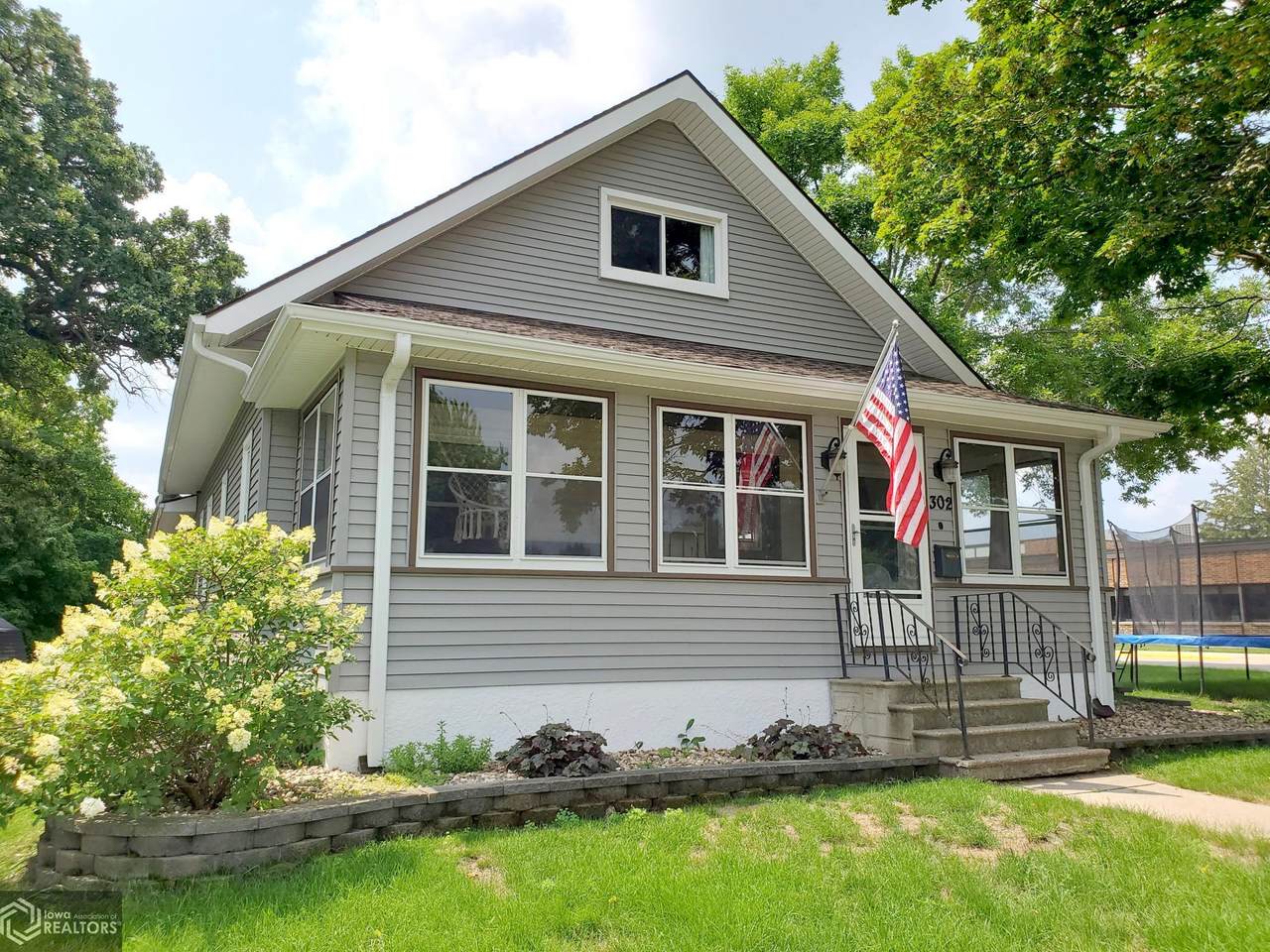 302 4th Avenue - Photo 1