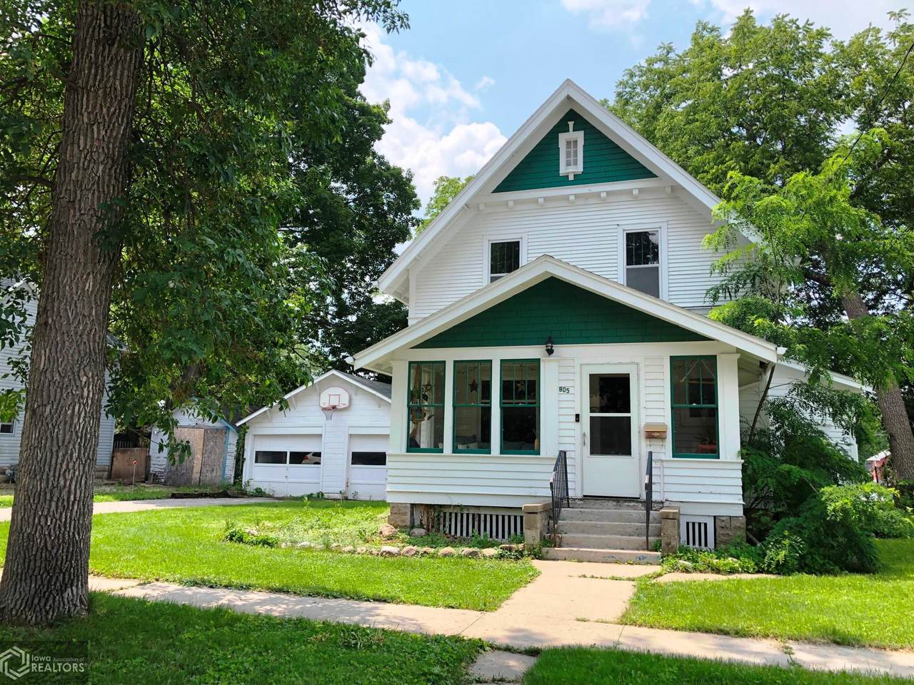 805 9th Street - Photo 1