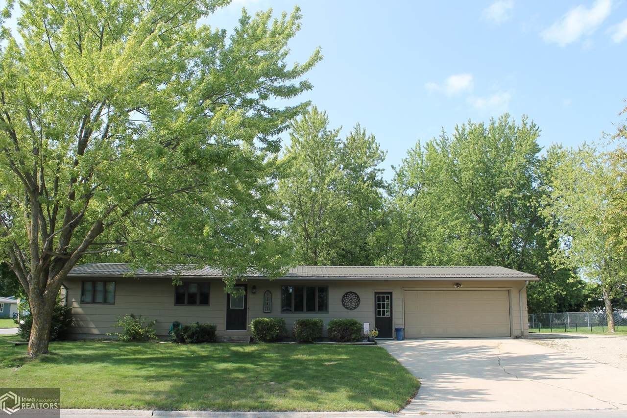 108 Stonebridge Drive - Photo 1