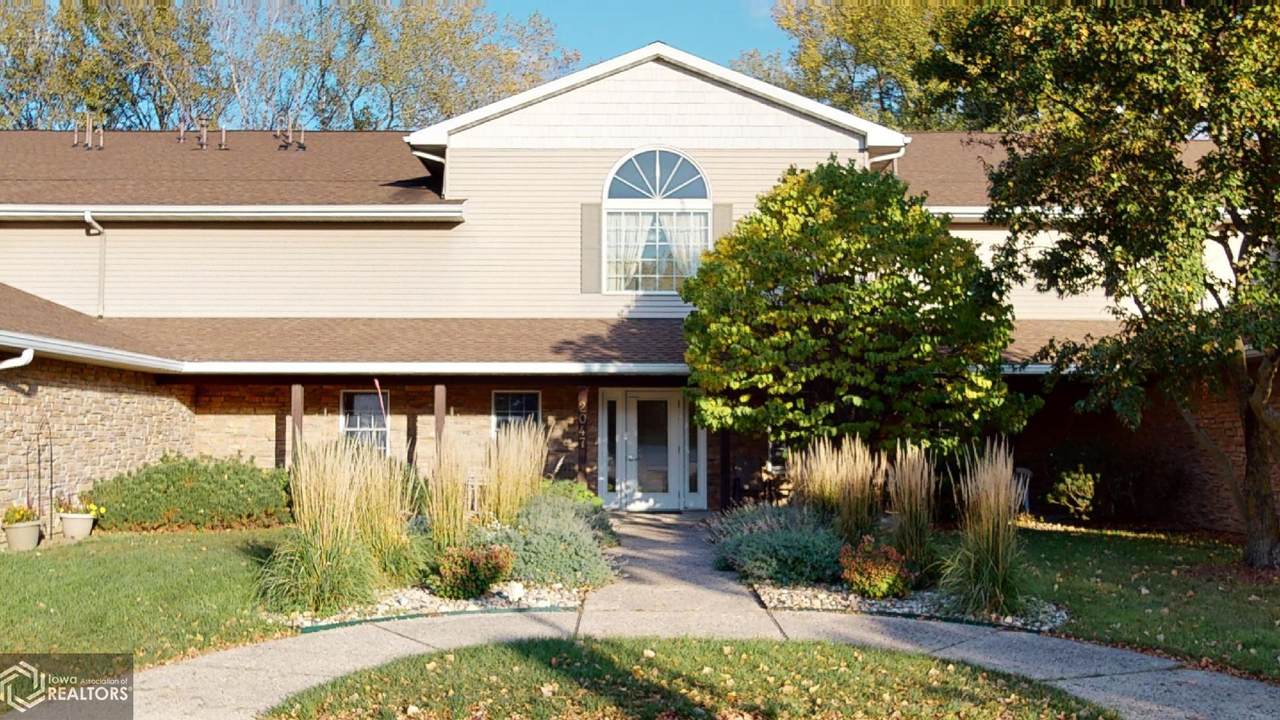 2047 Hunters Ridge Drive - Photo 1