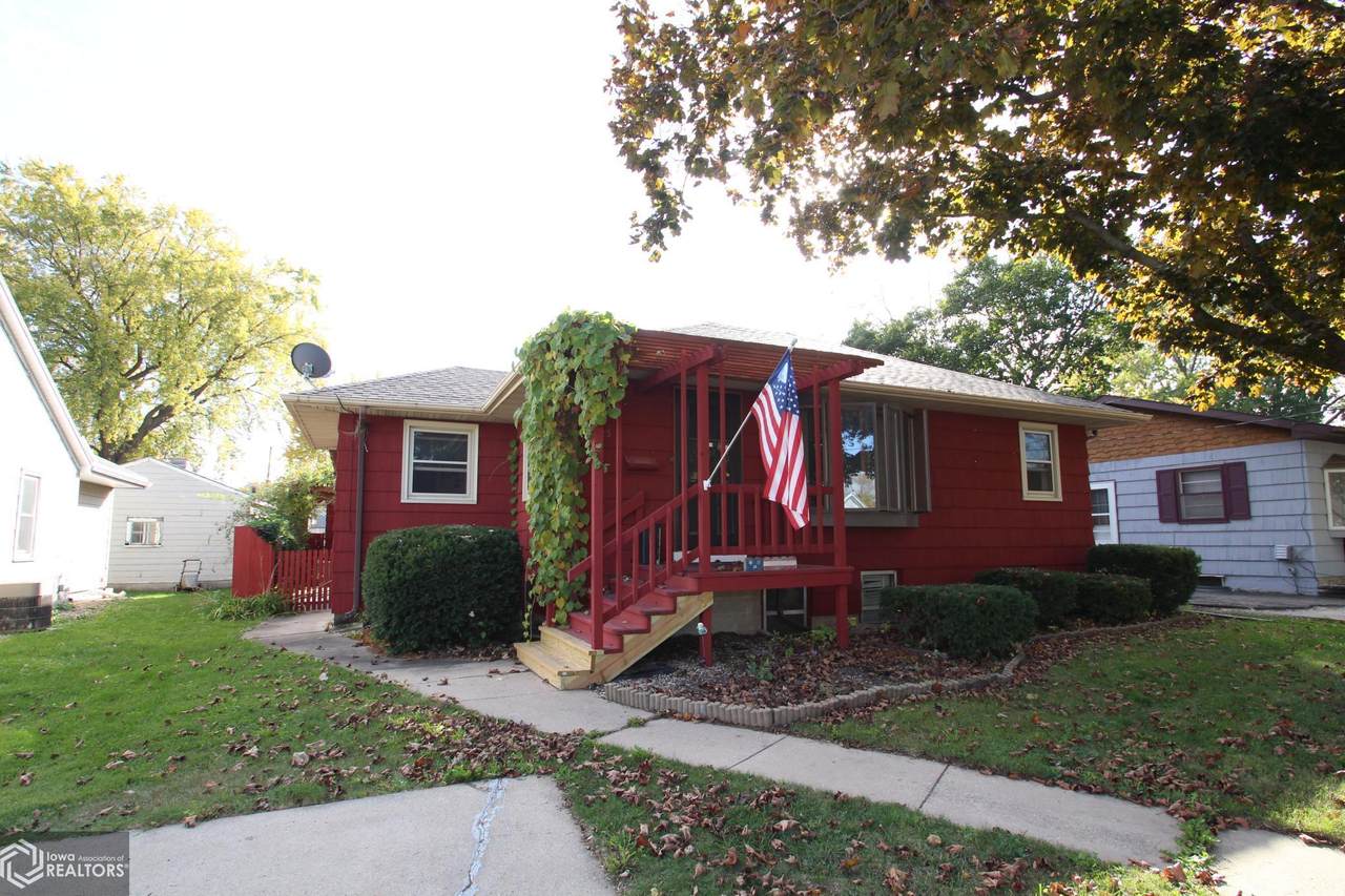 925 8th Street - Photo 1