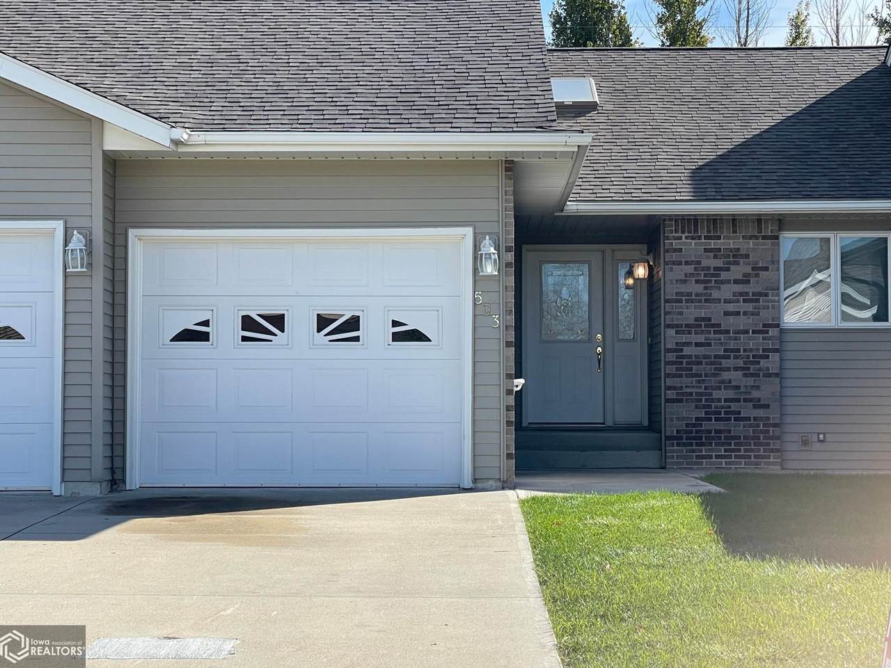 503 Fairway Circle - Photo 1