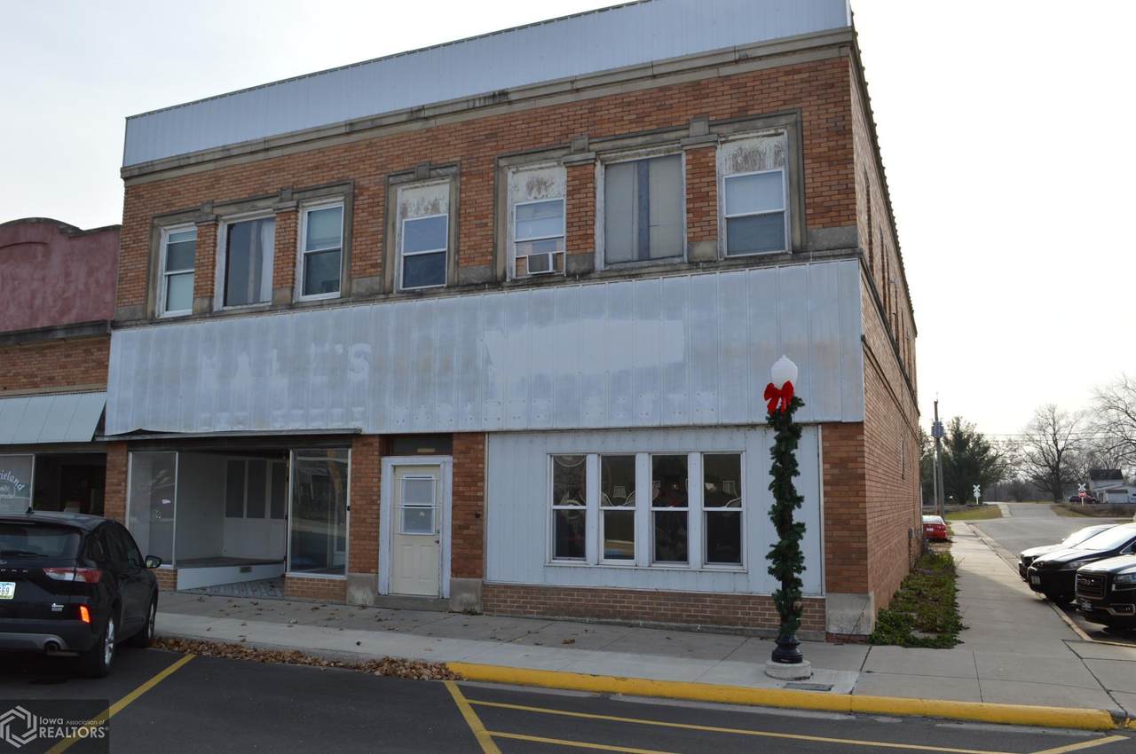 135 Main - Photo 1