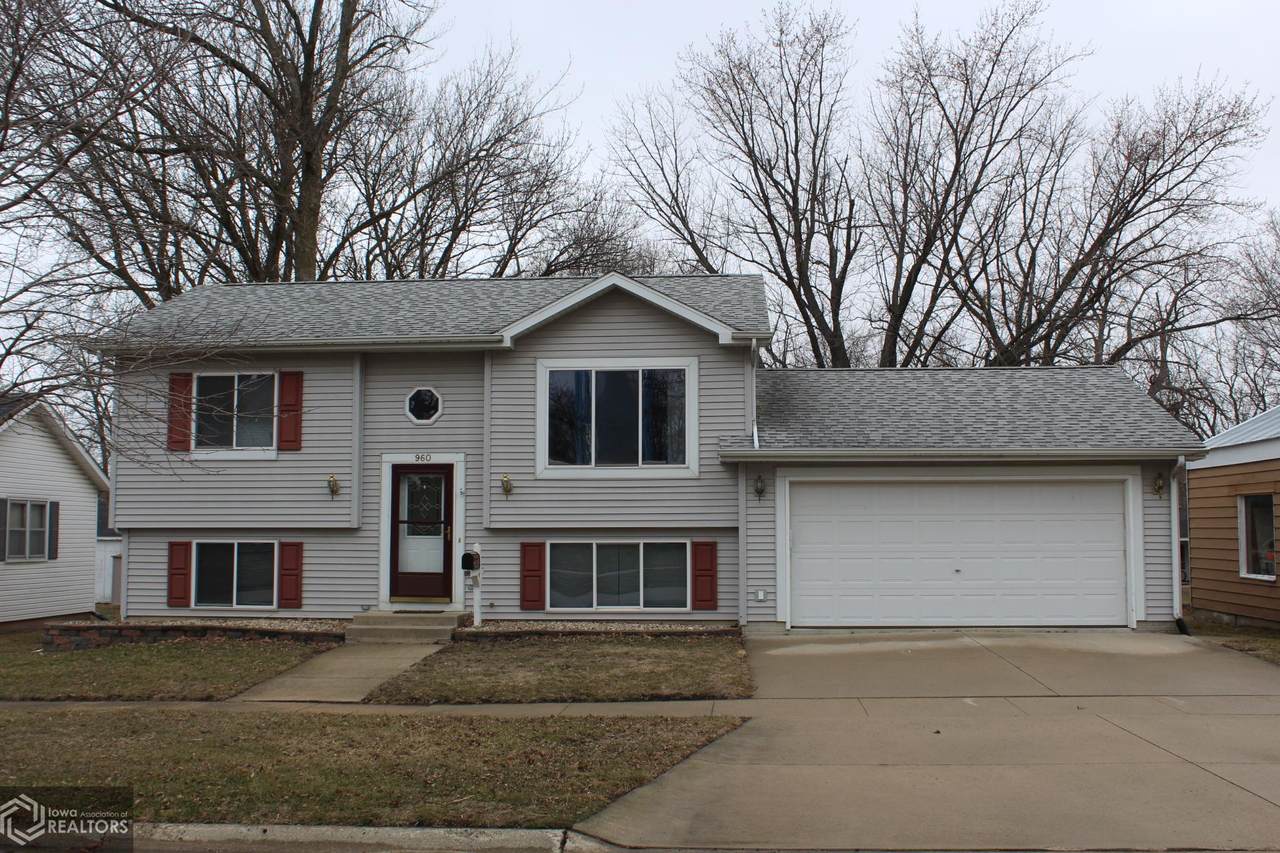 960 Bush Avenue - Photo 1