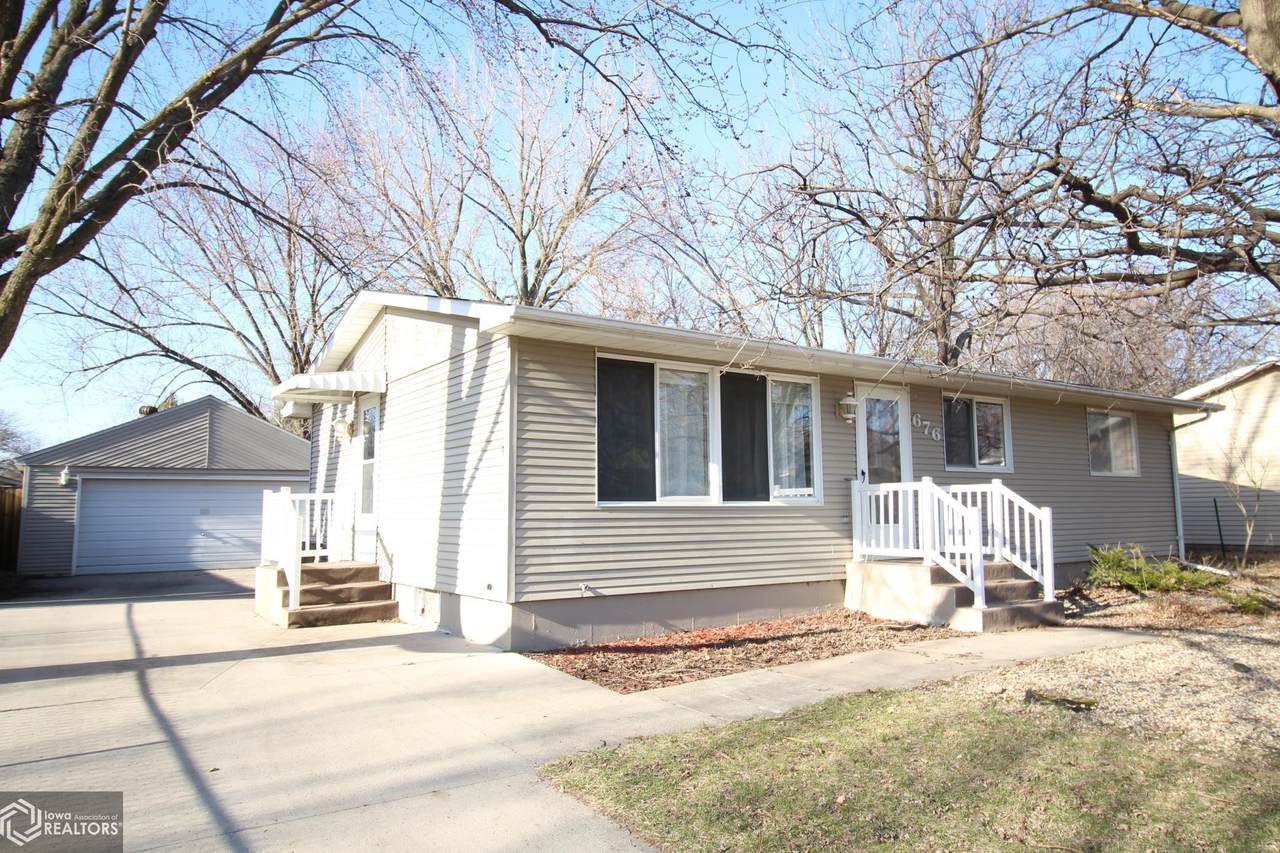 676 15th Street - Photo 1
