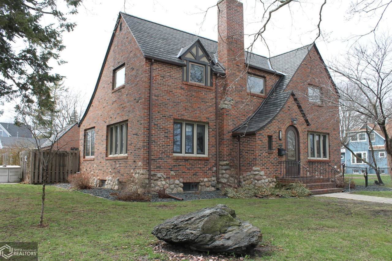 416 Clark Street - Photo 1