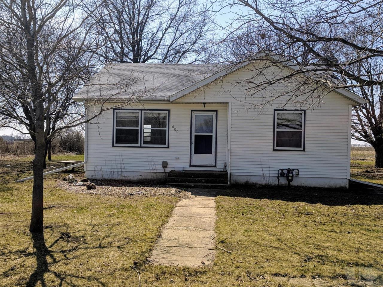 600 Van Buren - Photo 1