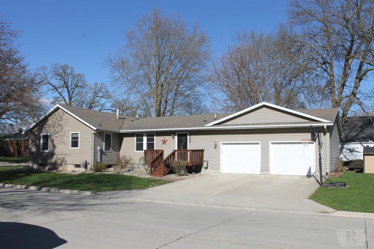445 8th Street - Photo 1