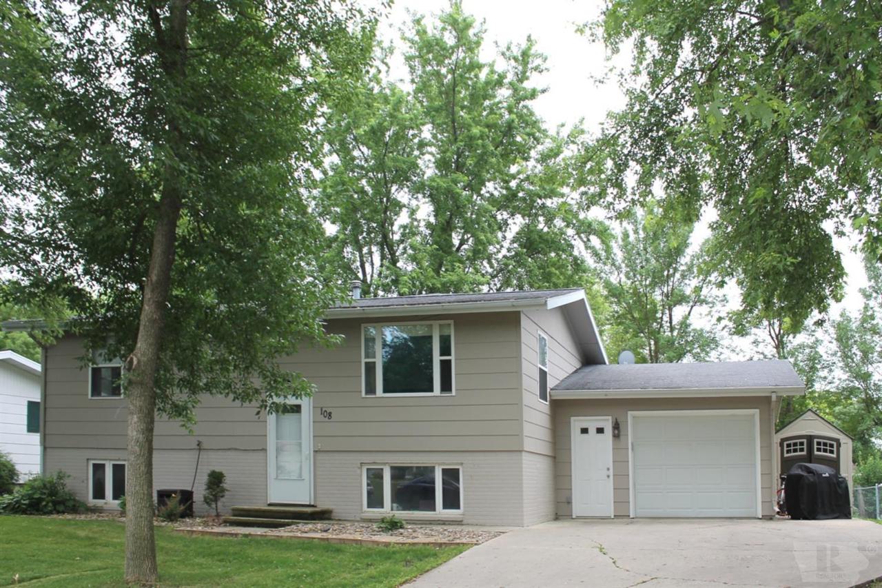 108 Cresthaven Court - Photo 1