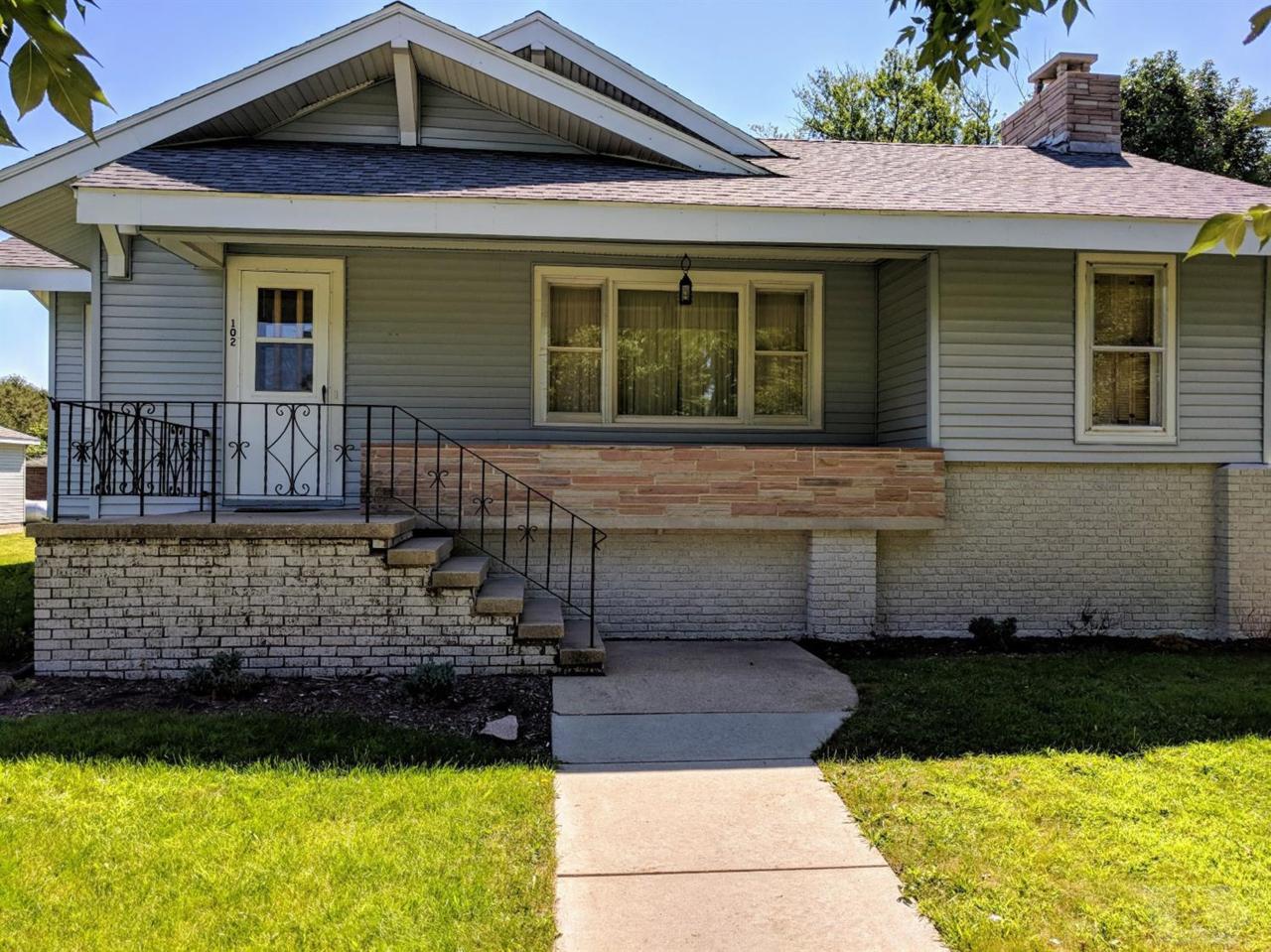 102 4th Ave - Photo 1