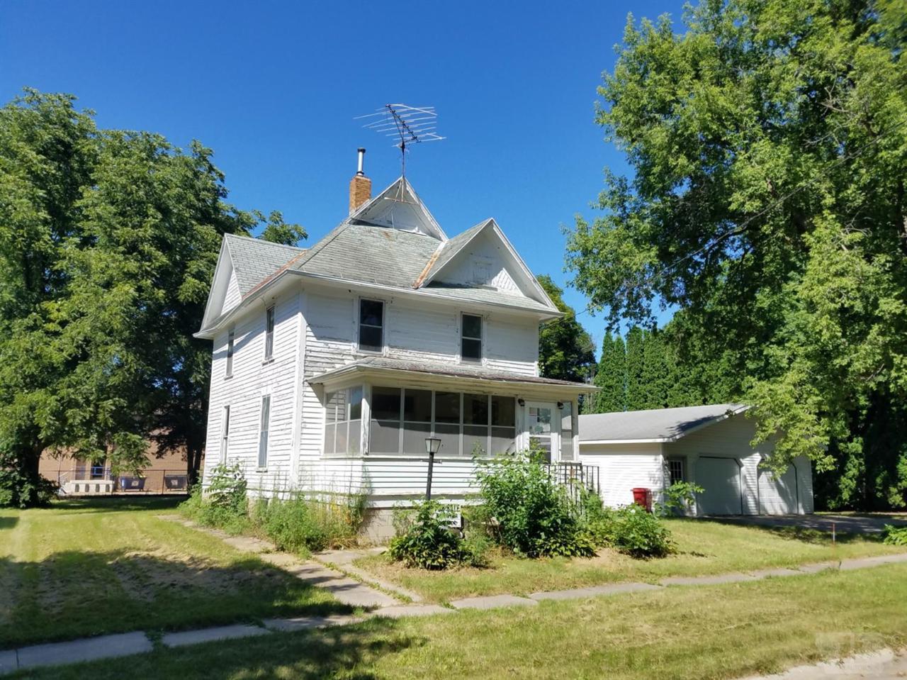 106 4th Street - Photo 1
