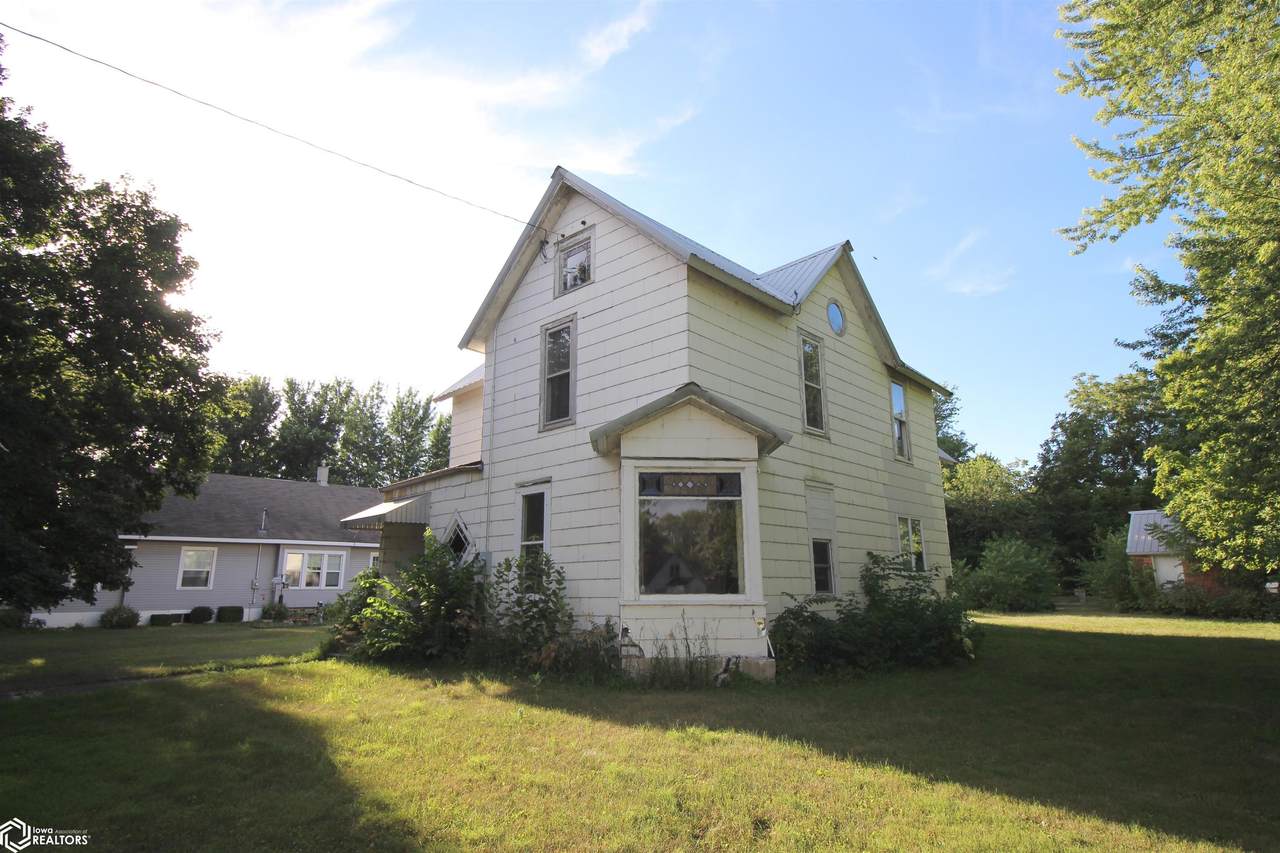 700 Main Street - Photo 1