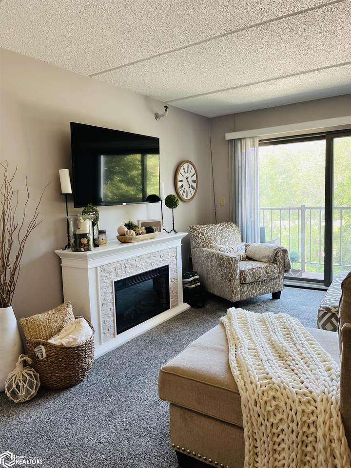 2700 Shore Drive - Photo 1
