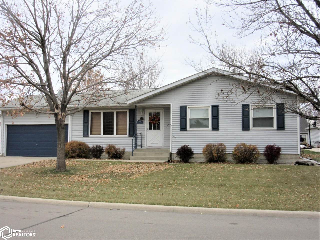 105 Lawnsdale Court - Photo 1