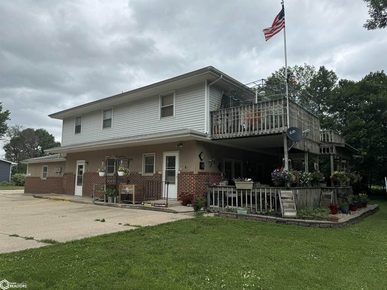 6 35th Street - Photo 1