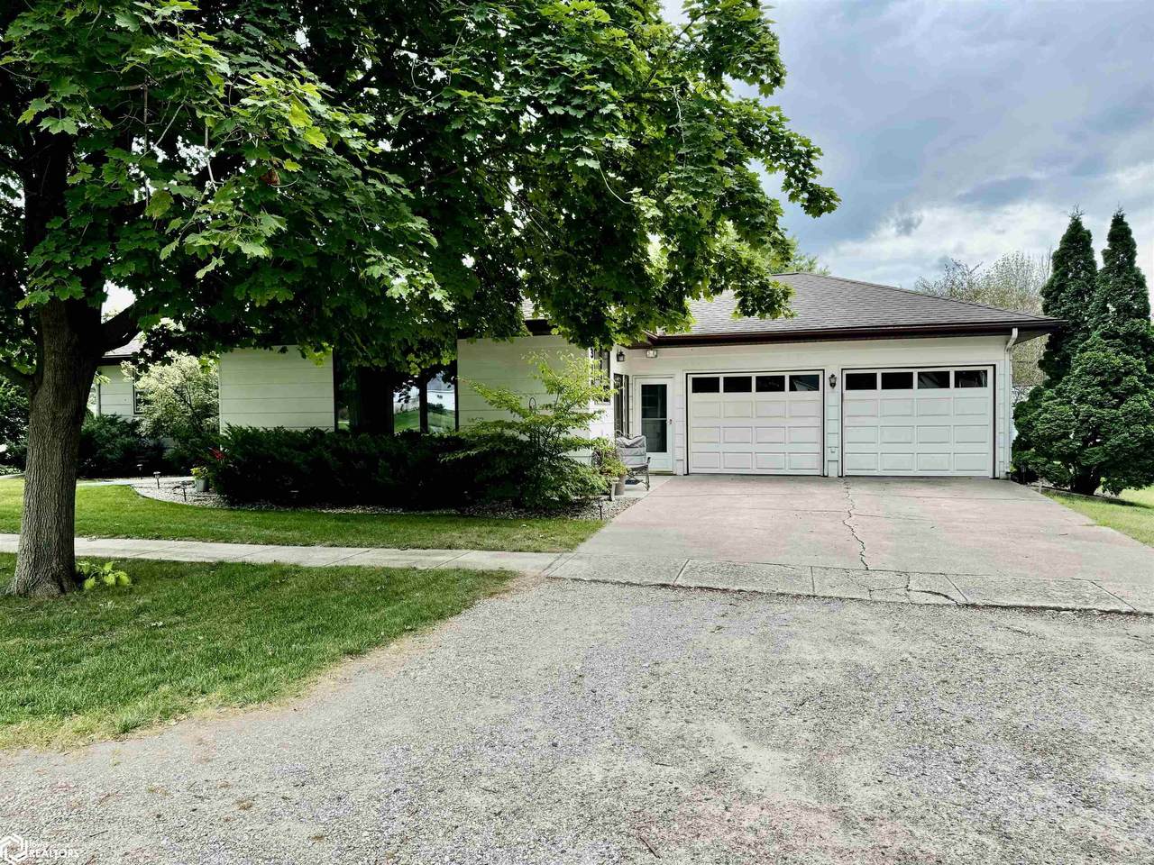310 Jefferson St - Photo 1