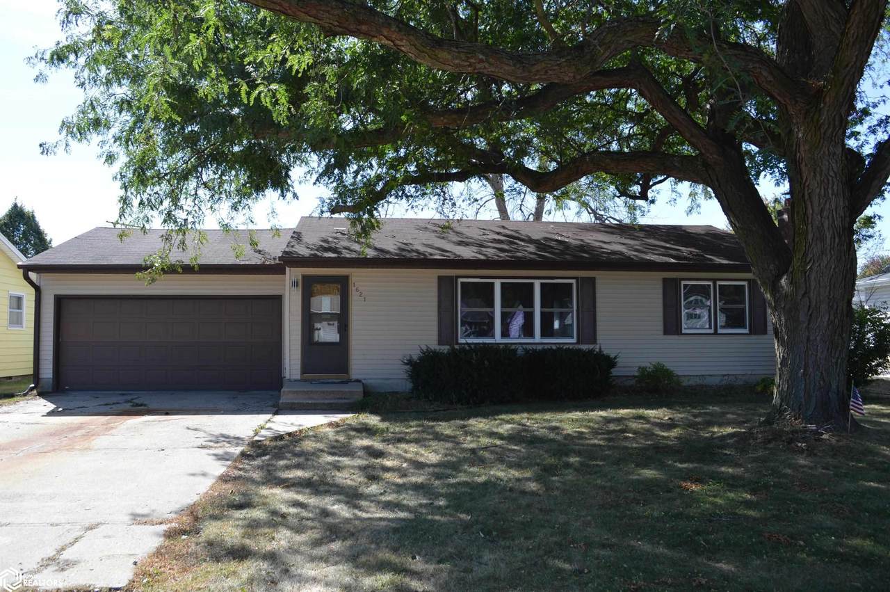 1621 8th Street - Photo 1