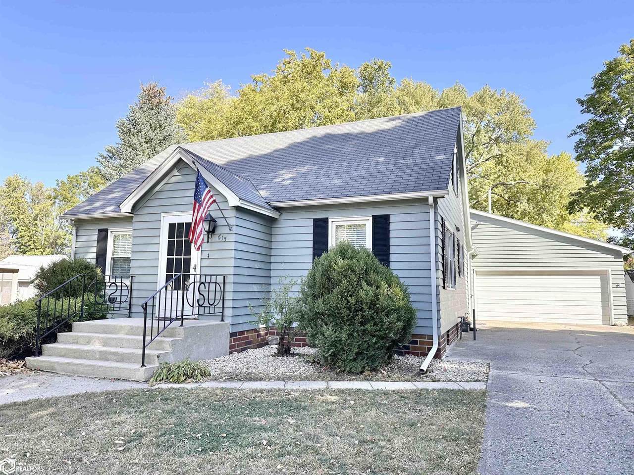 615 Main Street - Photo 1