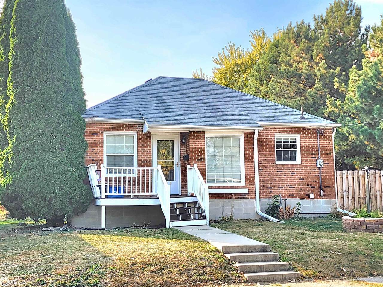 660 Polk Avenue - Photo 1