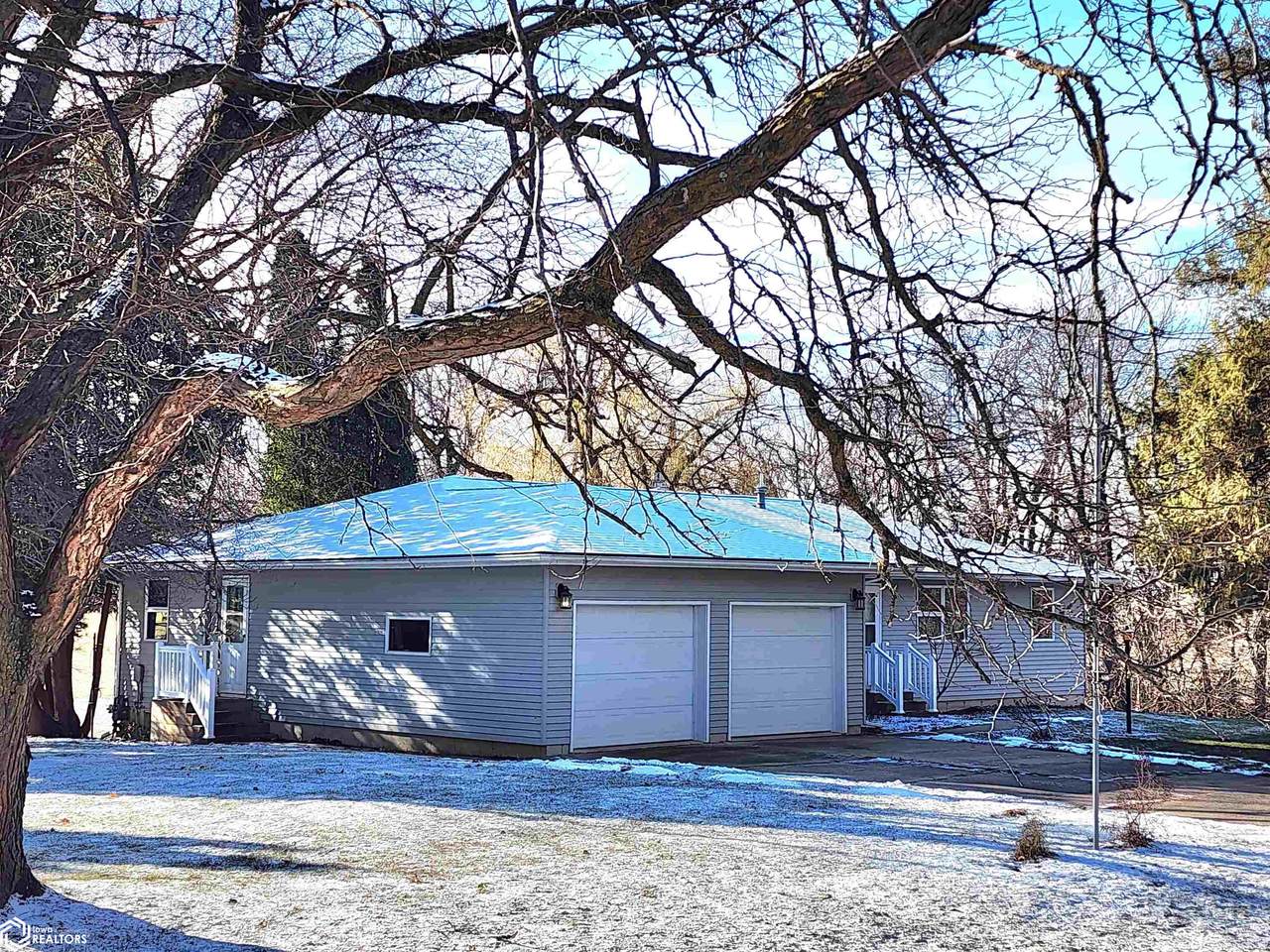 703 Floyd Street - Photo 1