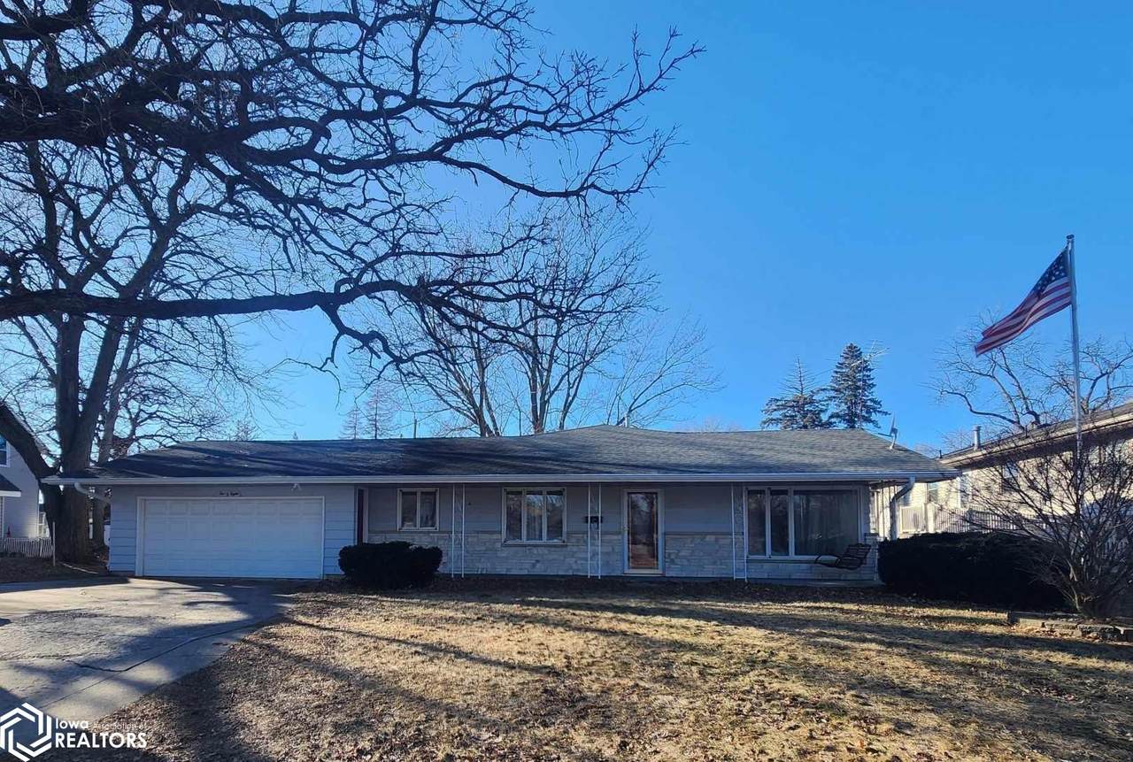 208 6Th Street - Photo 1