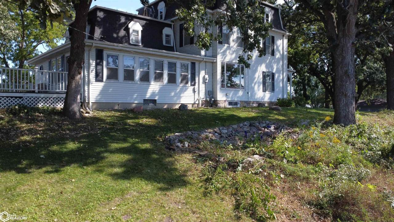 922 Shore Drive - Photo 1