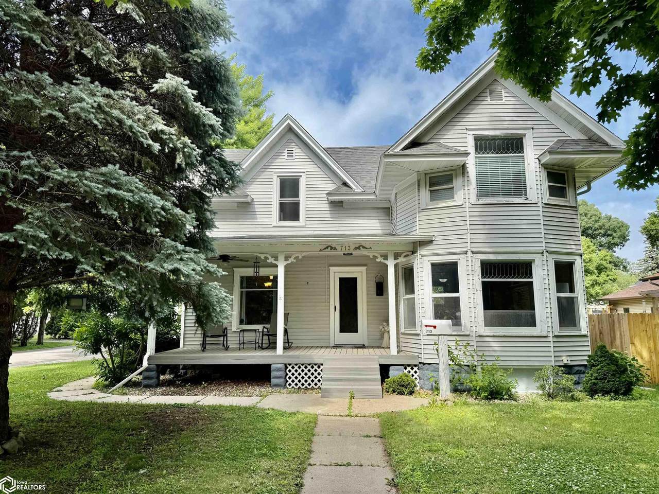 713 S 8th Street - Photo 1