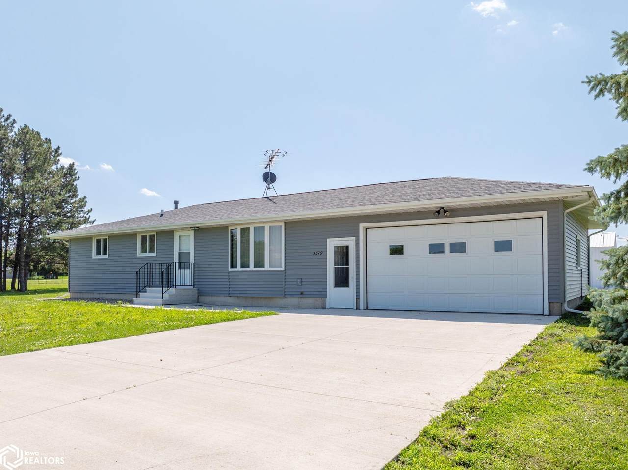 3310 Delaware Avenue - Photo 1