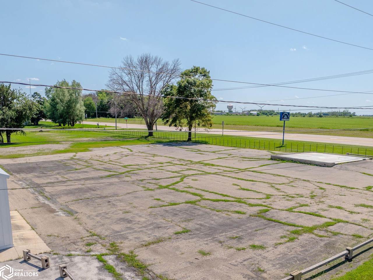 33rd Street - Photo 1
