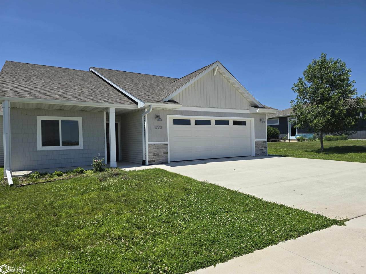 1770 Seymour - Photo 1