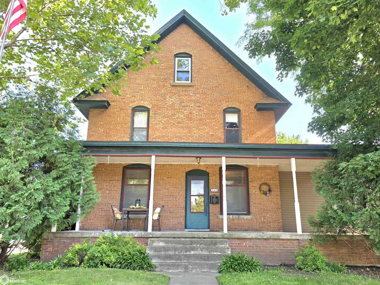 742 12th Street - Photo 1