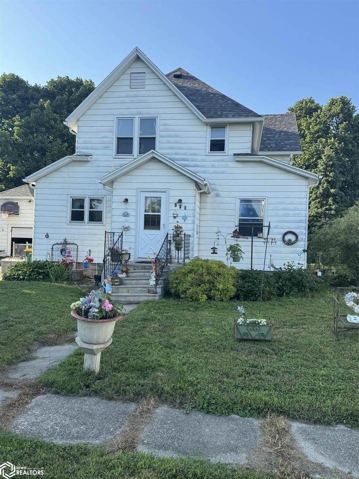 110 Walnut Avenue - Photo 1