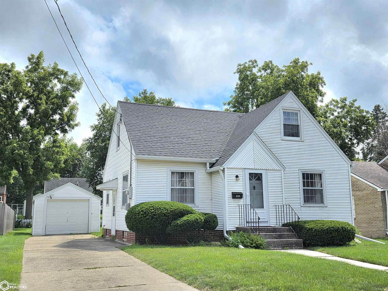 711 2nd Street - Photo 1