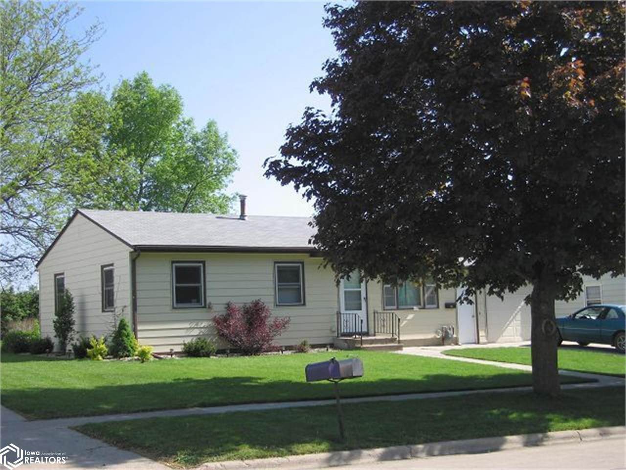 905 J Street - Photo 1