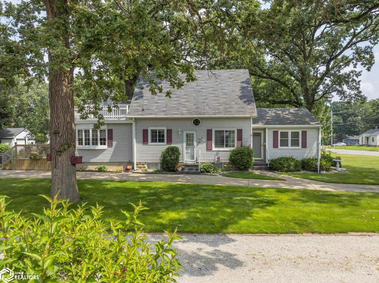 938 12th Street - Photo 1