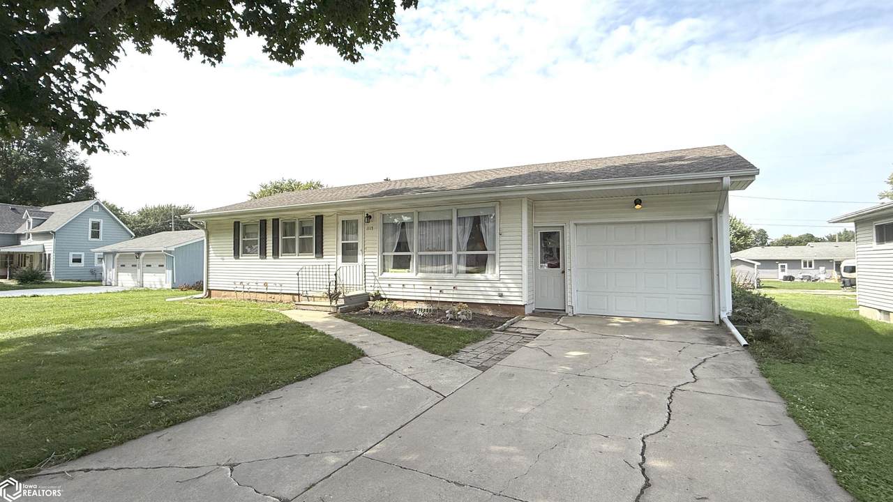 1115 Ash Street - Photo 1