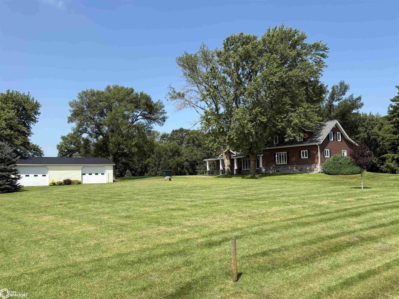 42418 130 Avenue - Photo 1